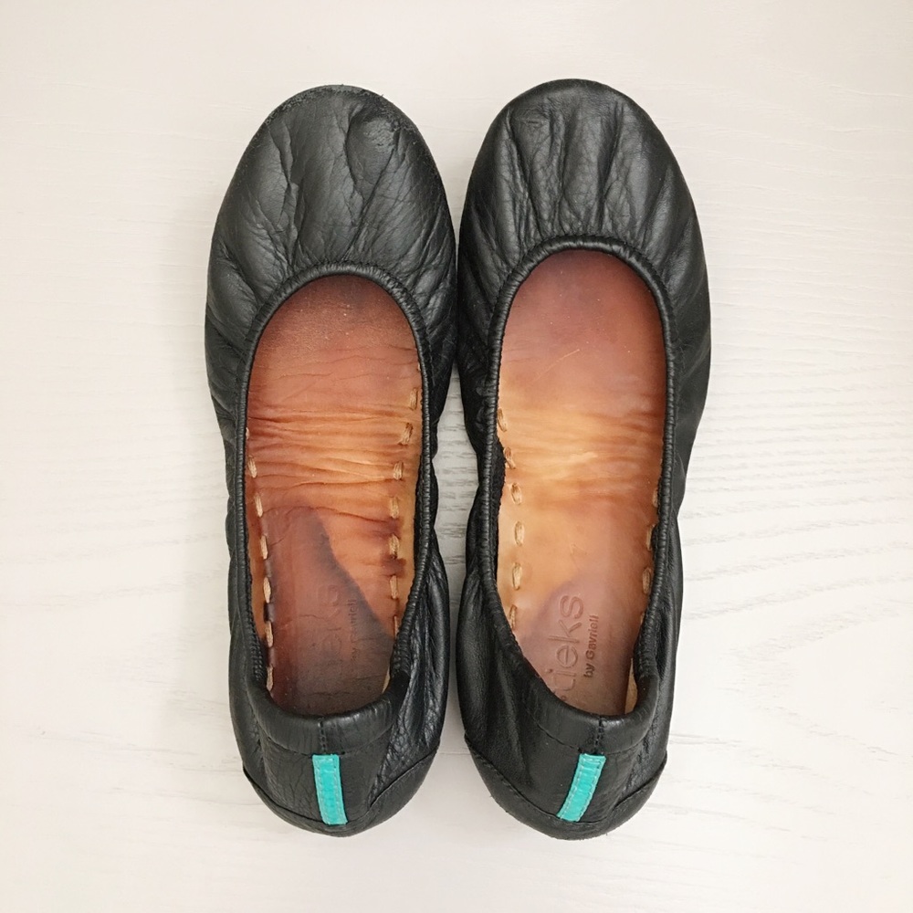 🚫SOLD!!!🚫 TIEKS By Gavrieli Matte Black Size 7